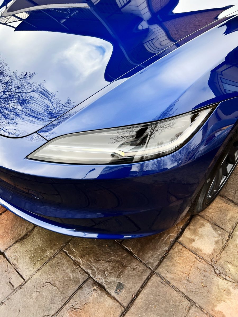 Deep blue paintwork with mirror gloss finish after paint correction